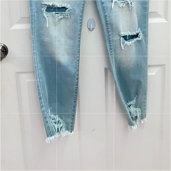 Brand: Cello  Size: 13  Color: Light Blue - Picture 2 of 4